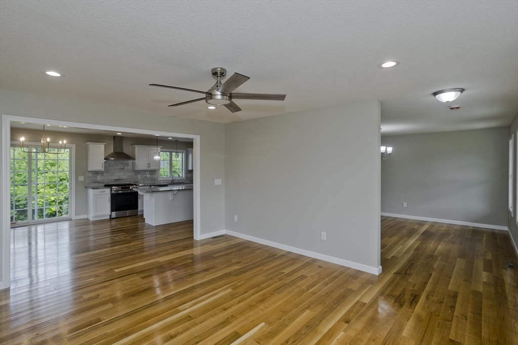 Ludlow, Massachusetts 01056, United States, 4 Bedrooms Bedrooms, ,3 BathroomsBathrooms,Residential,Active,184539