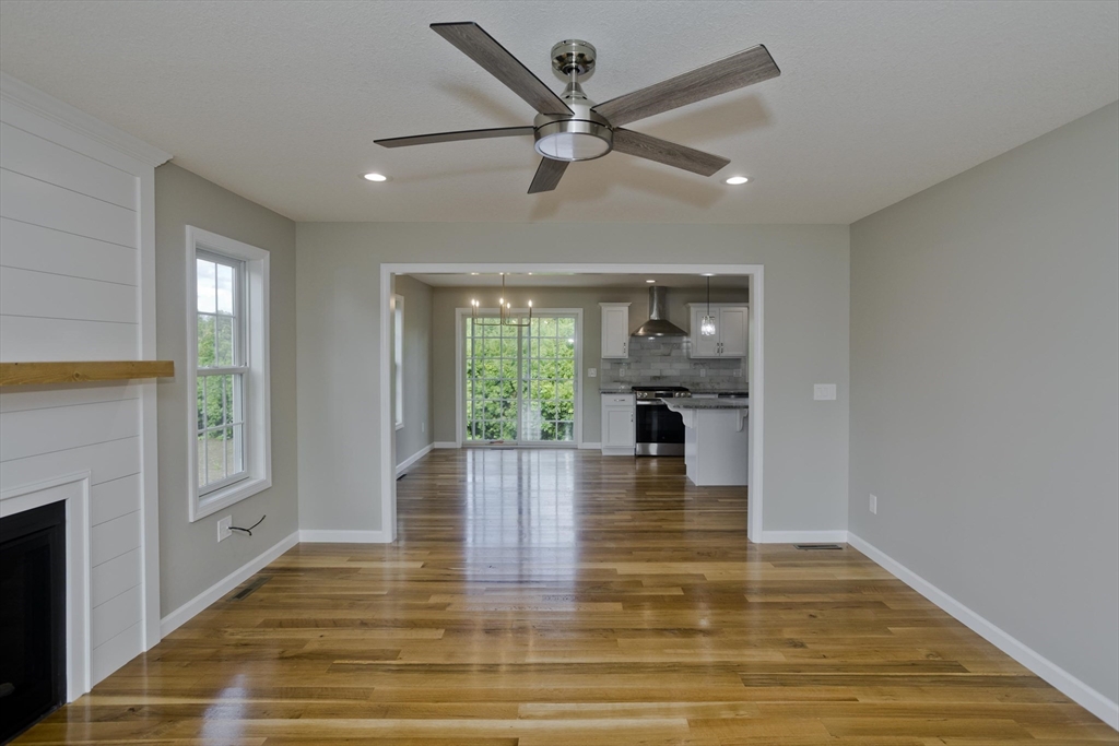 Ludlow, Massachusetts 01056, United States, 4 Bedrooms Bedrooms, ,3 BathroomsBathrooms,Residential,Active,184539