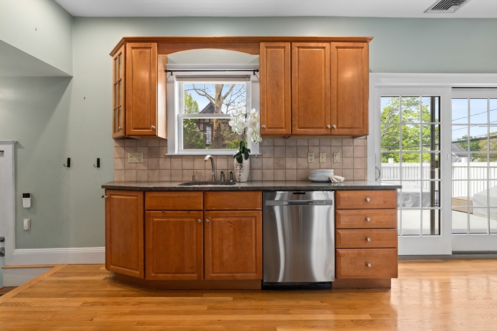185 Franklin St, Stoneham, MA Photo #11