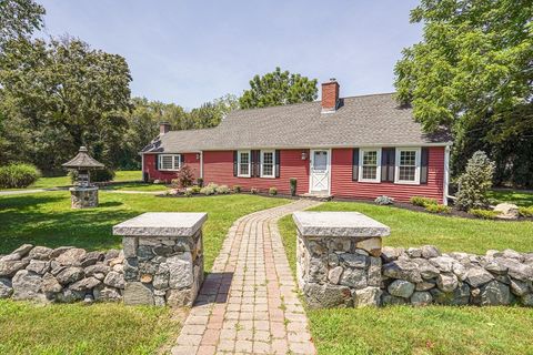 11 Millville Rd Mendon MA 01756