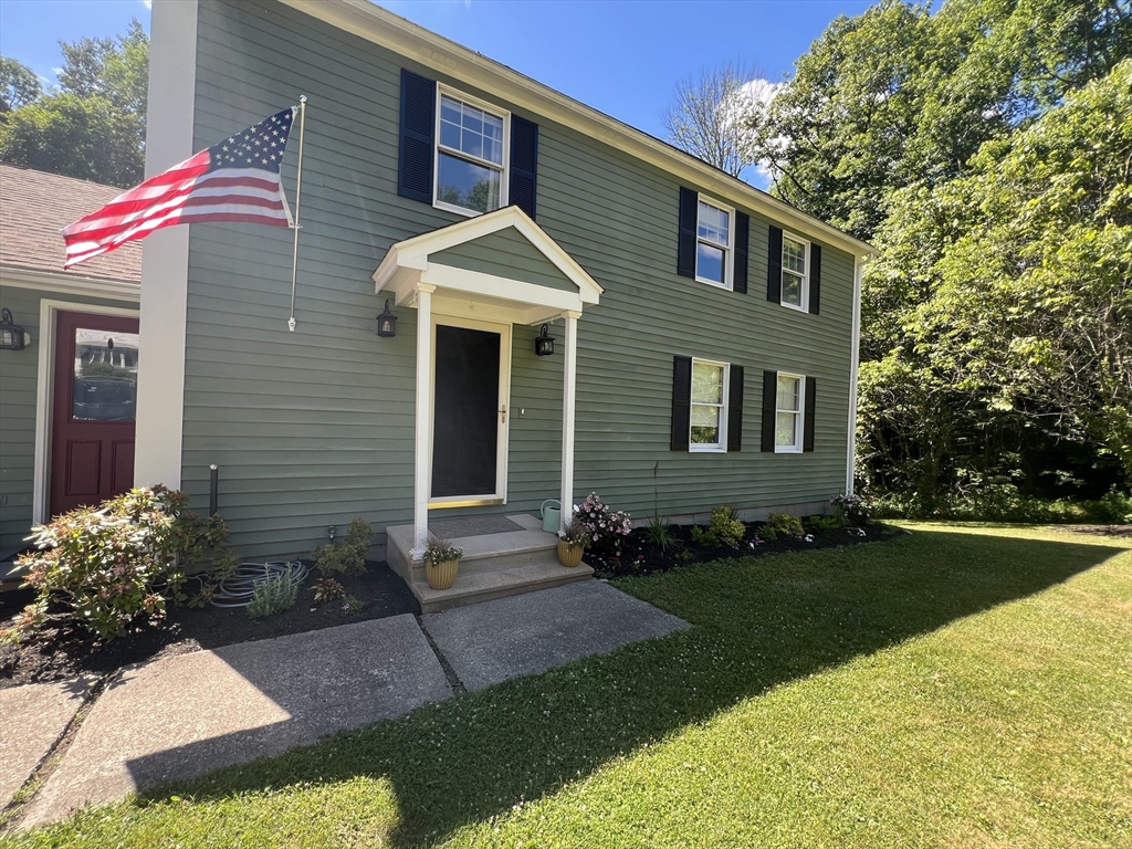 10 Garrison Heights Drive