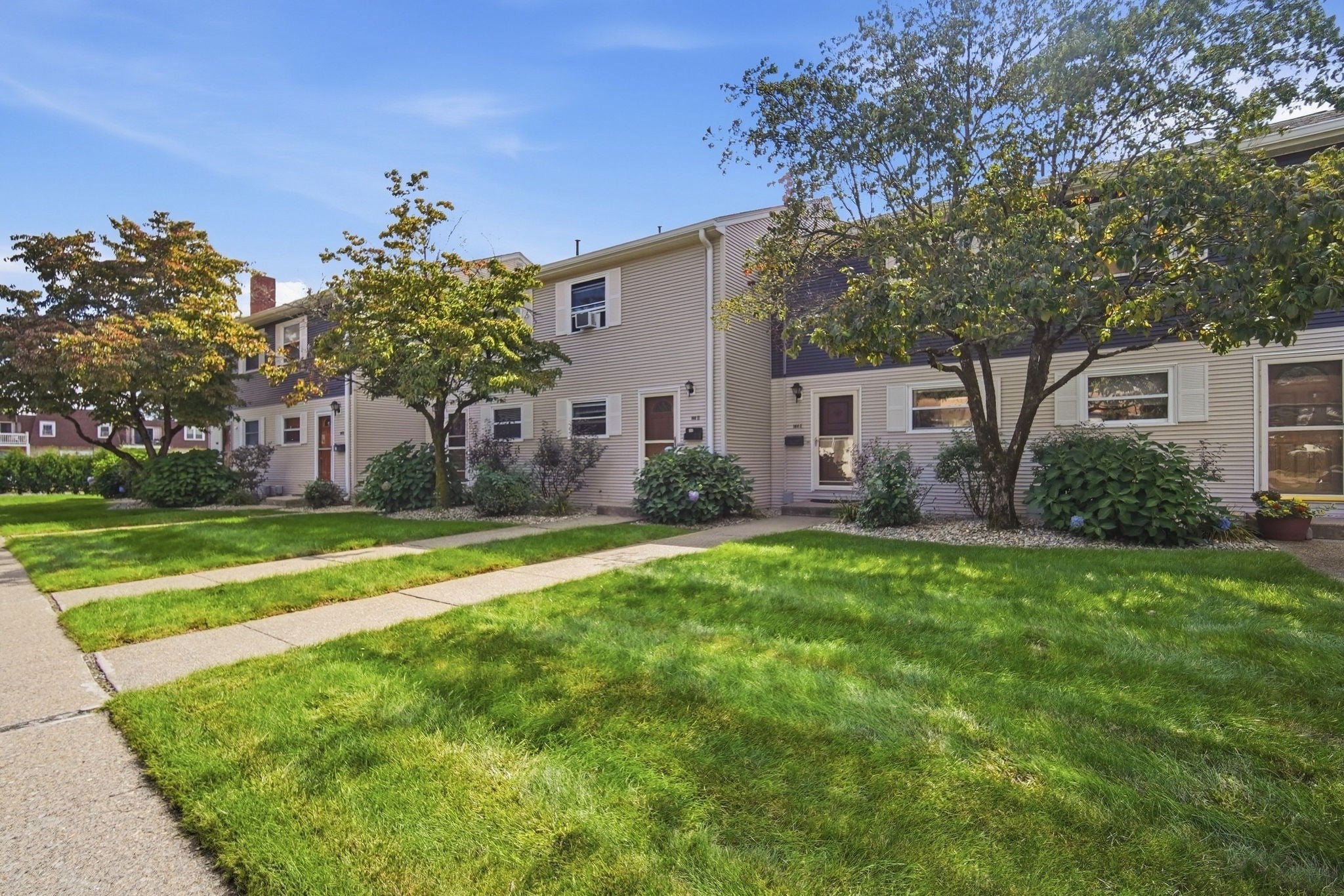 144 Autumn ST #E, Agawam, MA, 144 Autumn ST #E, Agawam, MA Photo #3