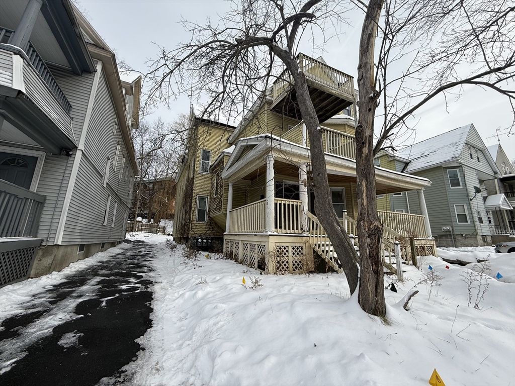 Photo of 77 Fort Pleasant Ave, Springfield, MA 01108 (MLS # 73463952)