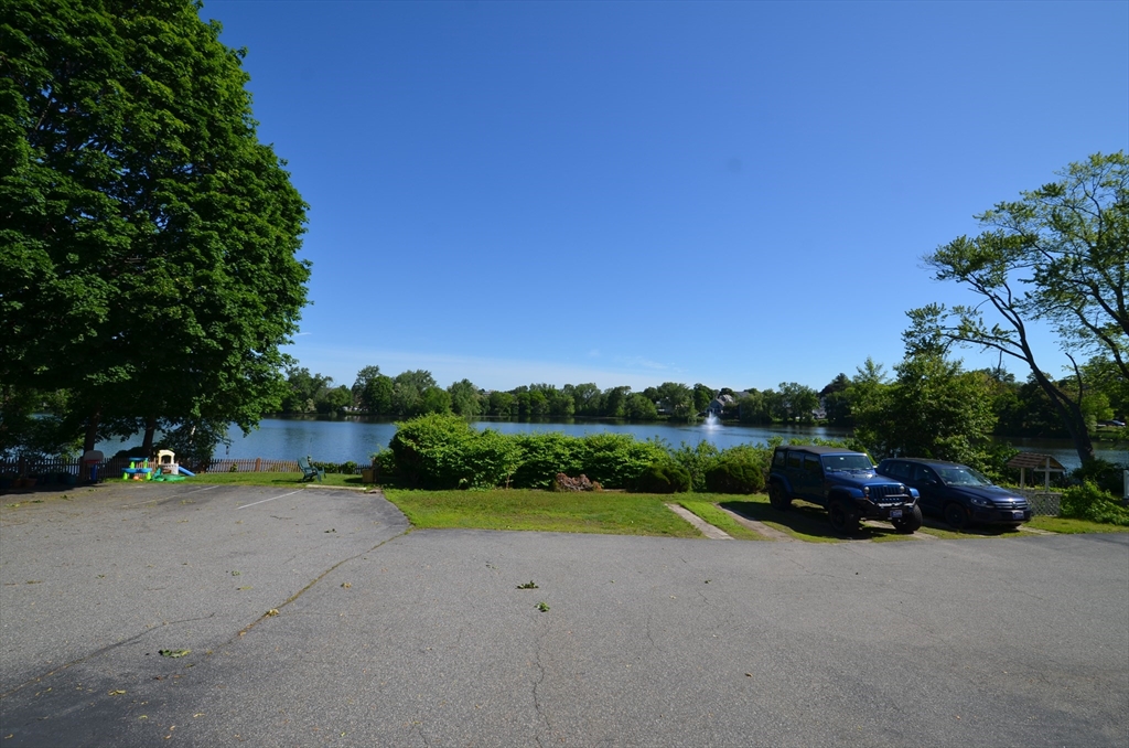 33 W Emerson St 1