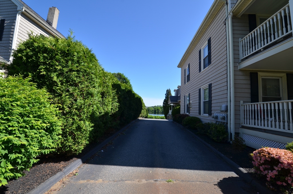 33 W Emerson St 1