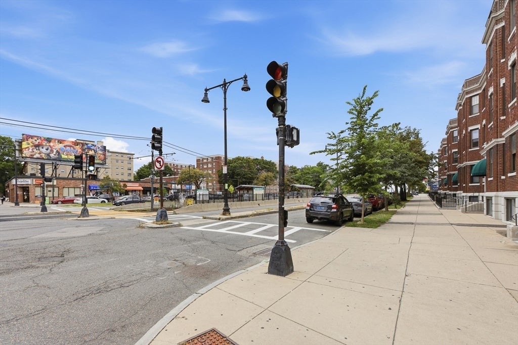 1572 Commonwealth Ave #6, Boston, MA Photo #32