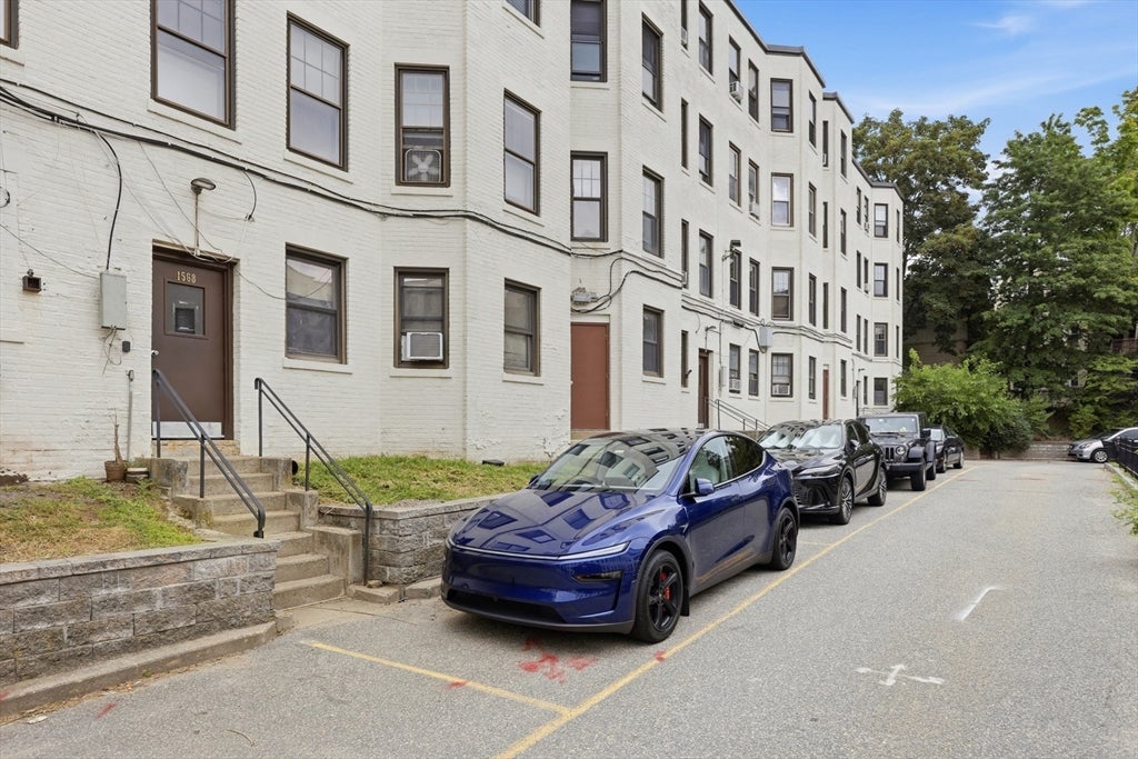 1572 Commonwealth Ave #6, Boston, MA Photo #28