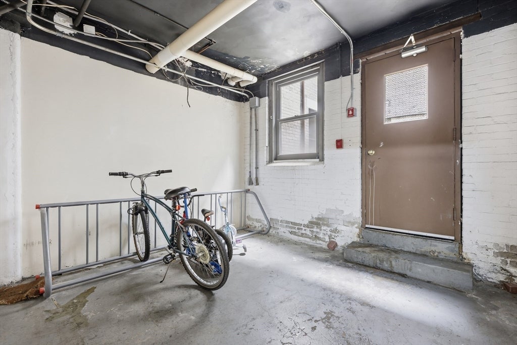 1572 Commonwealth Ave #6, Boston, MA Photo #25