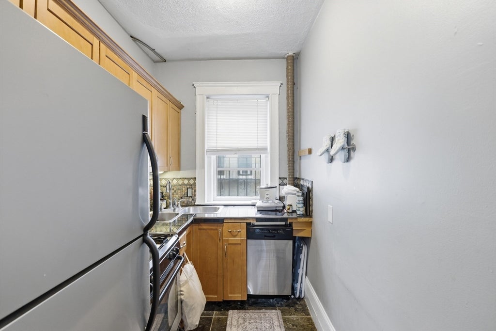1572 Commonwealth Ave #6, Boston, MA Photo #18