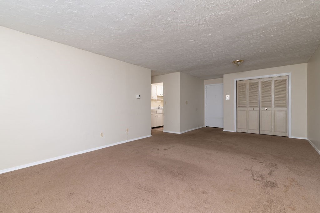 180 Main St 4103