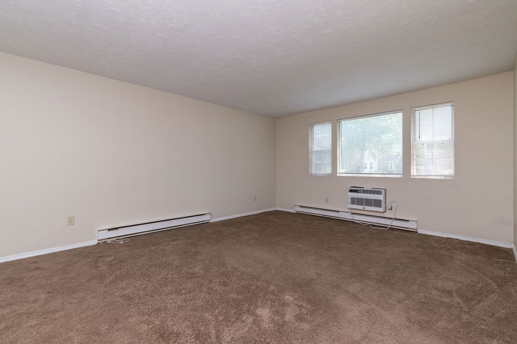 180 Main St 4103