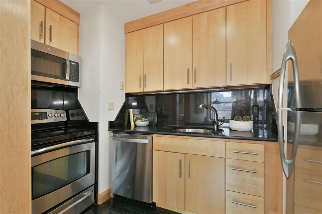 42-44 Beach St 8D