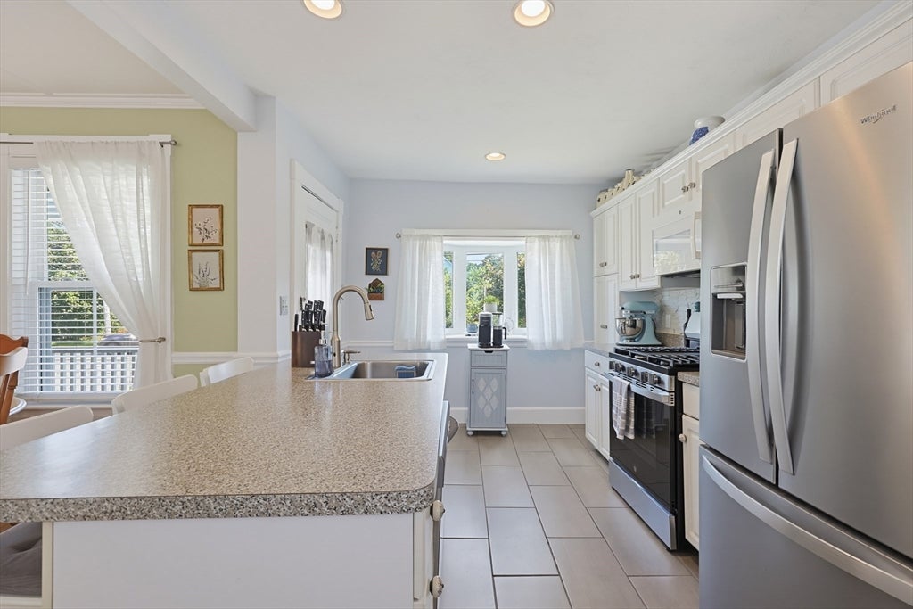 2 Dearborn Ave, Beverly, MA, 2 Dearborn Ave, Beverly, MA Photo #20