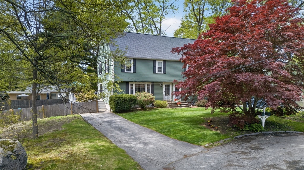 Photo of 8 Amvet Dr, Plainville, MA