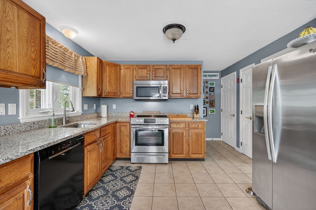 8 Amvet Dr #1, Plainville, MA Photo #11