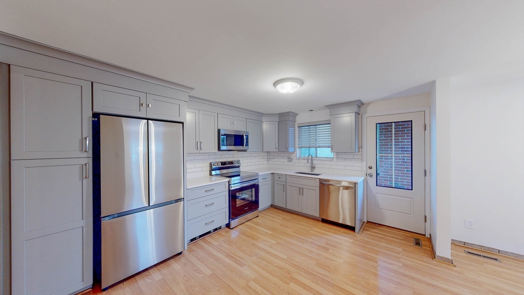 19 Ashmont Ave 0