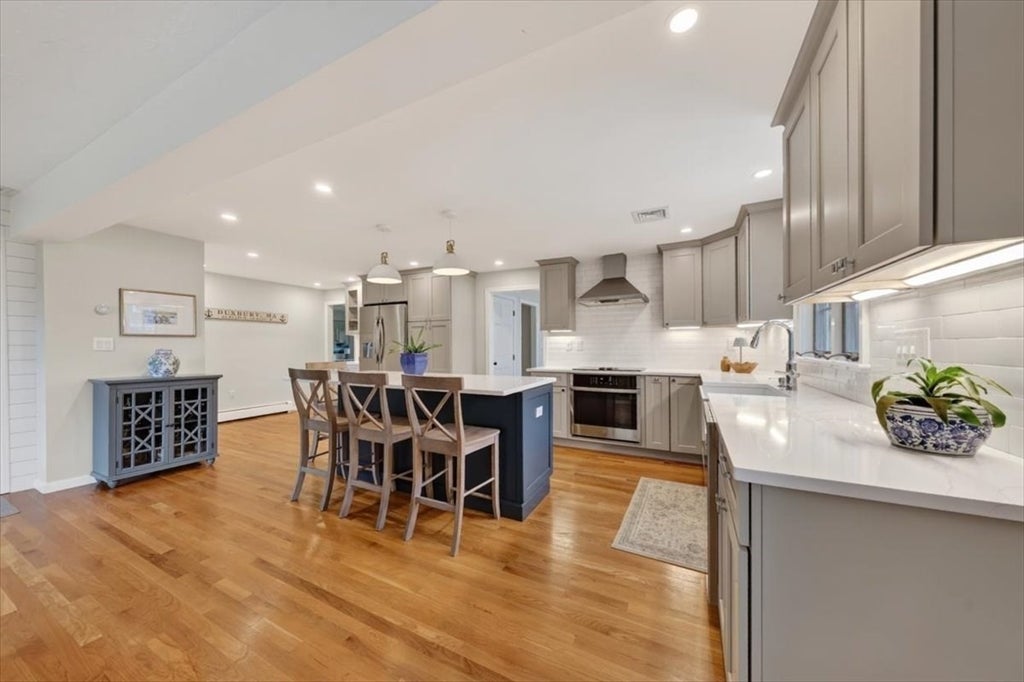 87 Duck Hill Rd