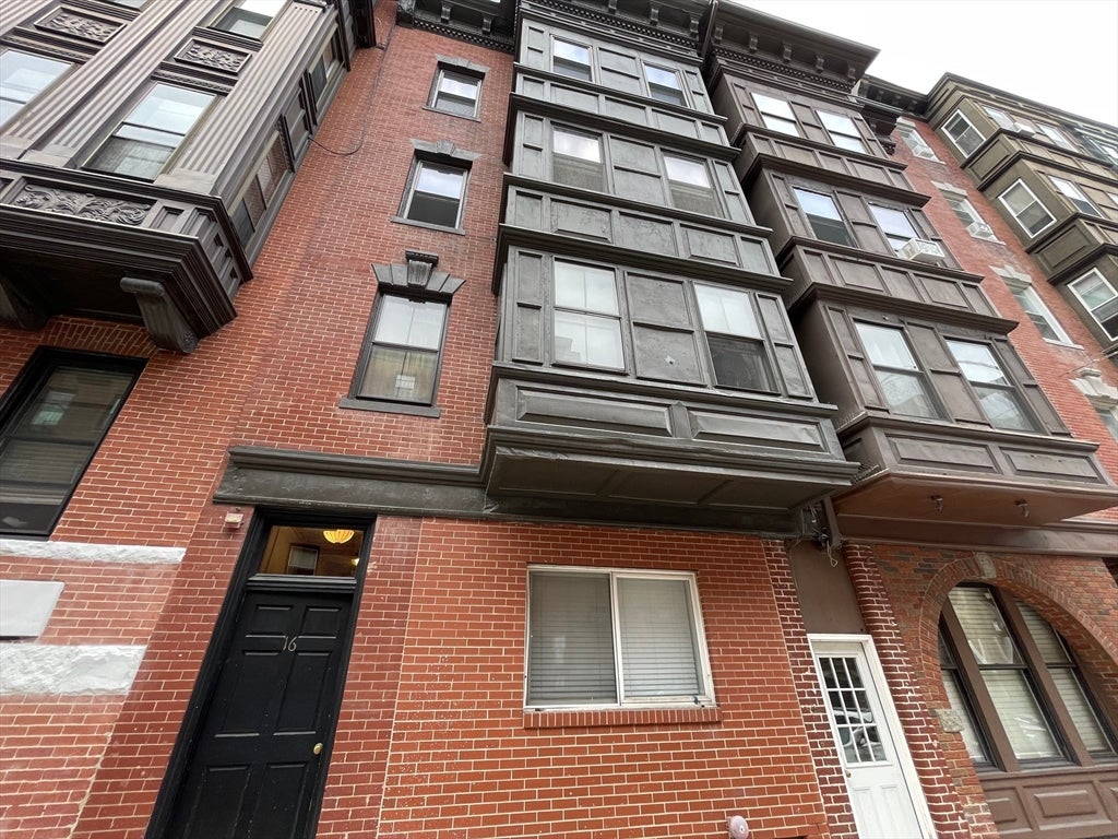 16 Battery St #4R, Boston, MA Photo #12
