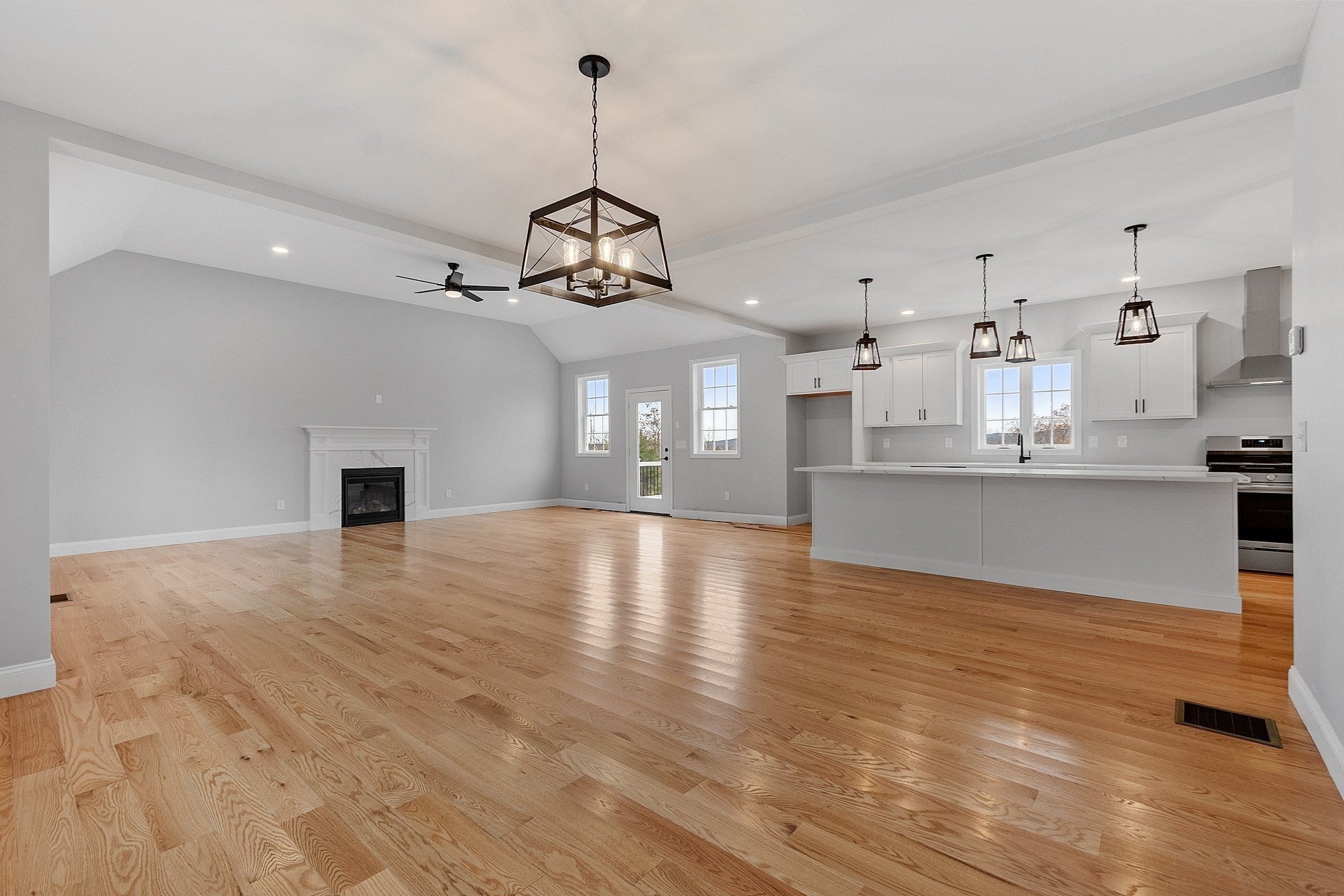 71 Willard RD, Ashburnham, MA Photo #12