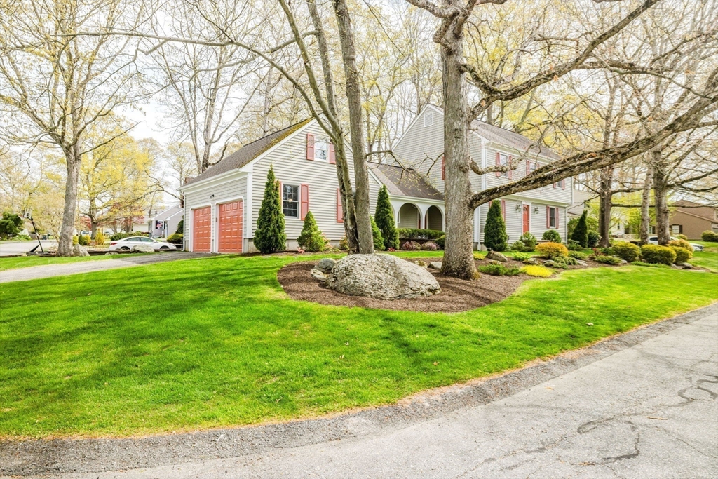 146 Colonial Dr