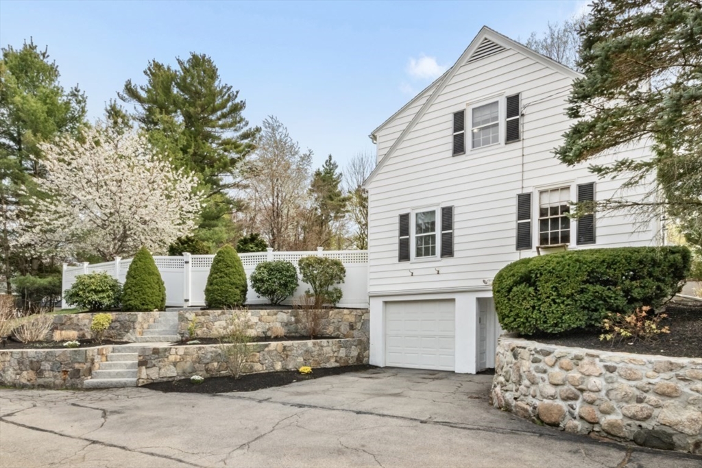 251 Lincoln St