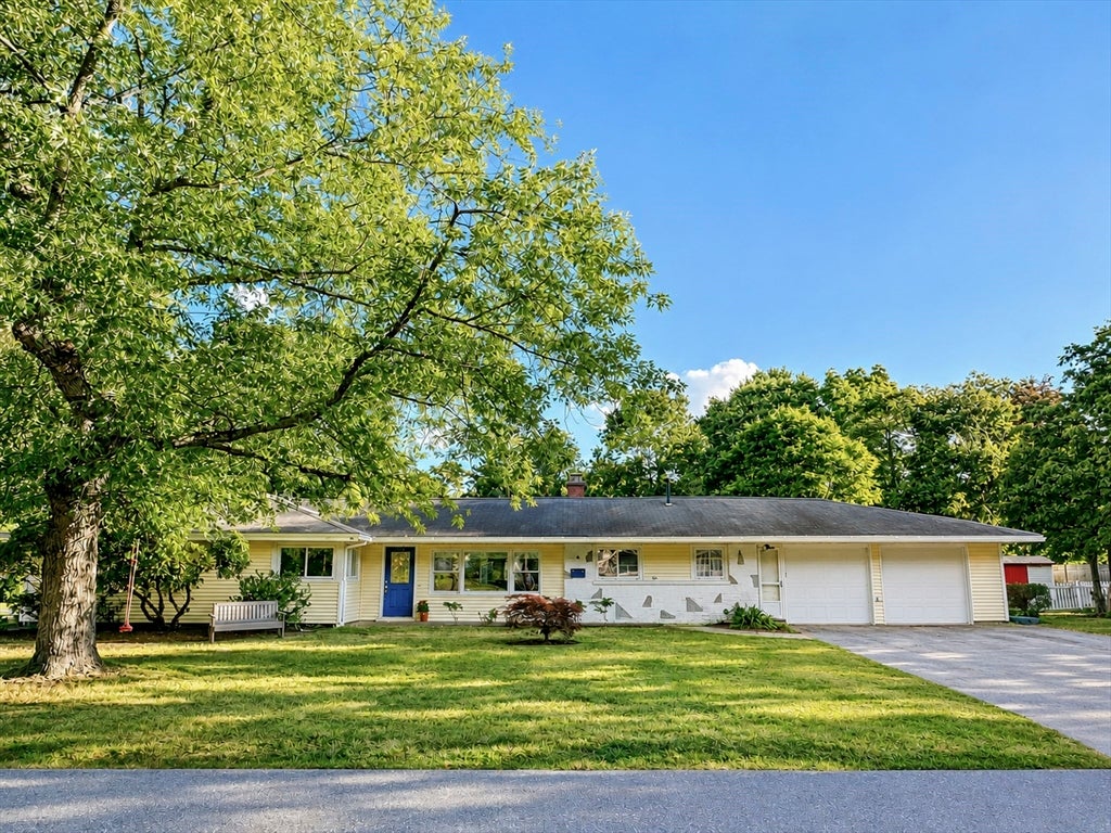 Photo of 4 Nadine Road, Framingham, MA