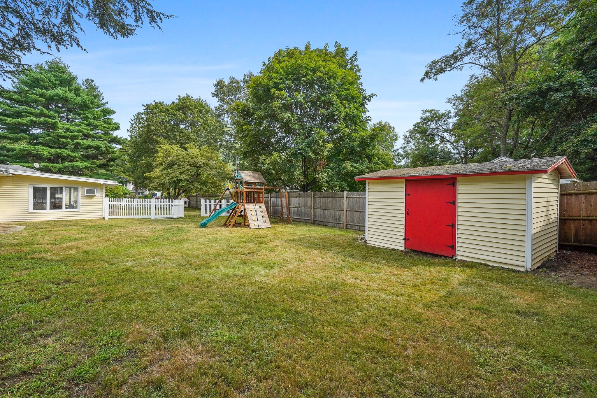 4 Nadine Road, Framingham, MA Photo #33