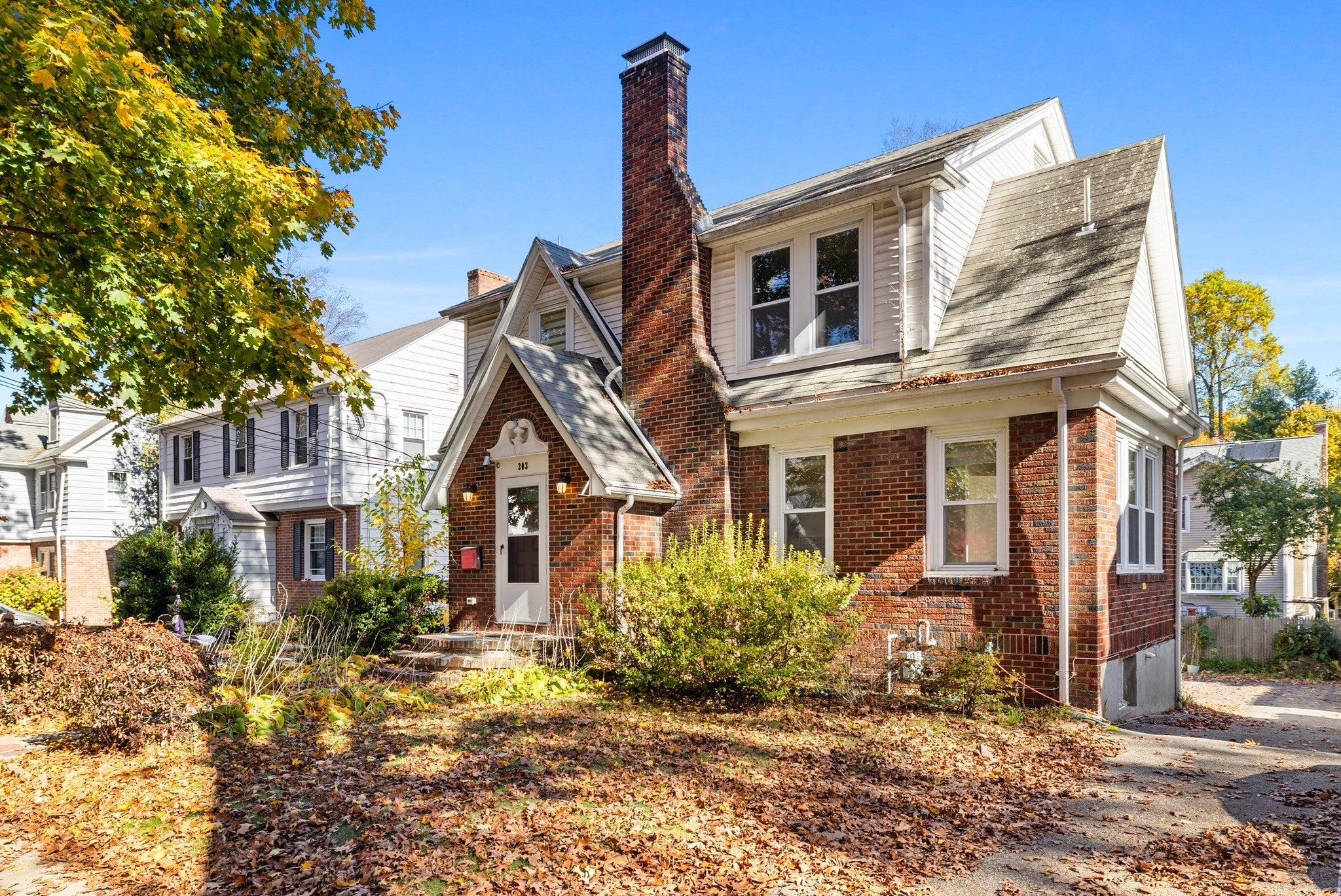 303 Russett Road, Brookline MA 02467