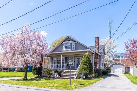Photo of 9 Parsons Ave, Lynnfield, MA 01940 (MLS # 73514241)