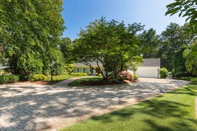 125 Bristers Hill, Concord, MA Photo #2