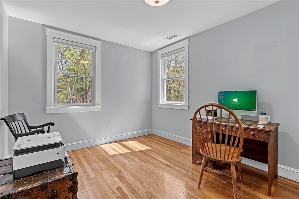 604 Dover Rd, Westwood, MA Photo #16