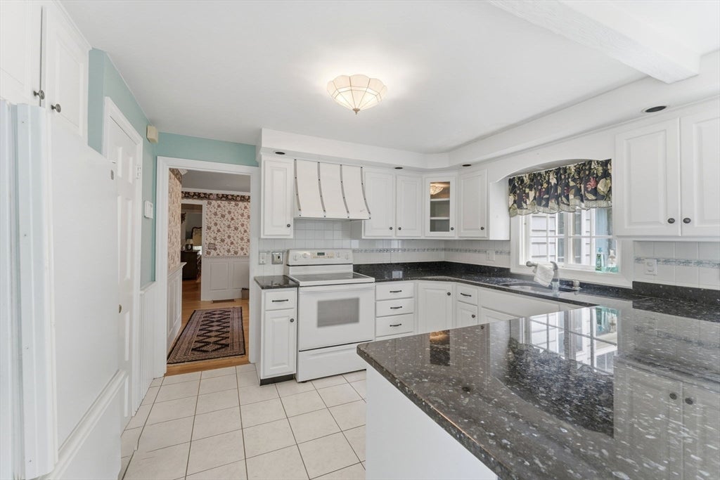 127 Anawan Rd