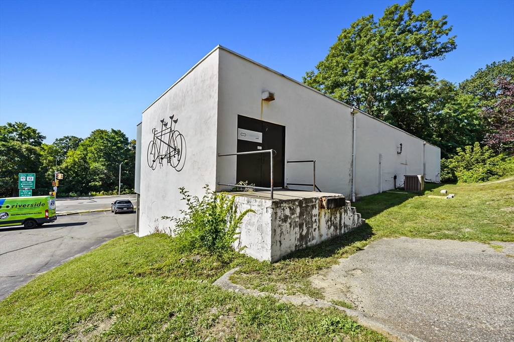 1 Ginty Boulevard