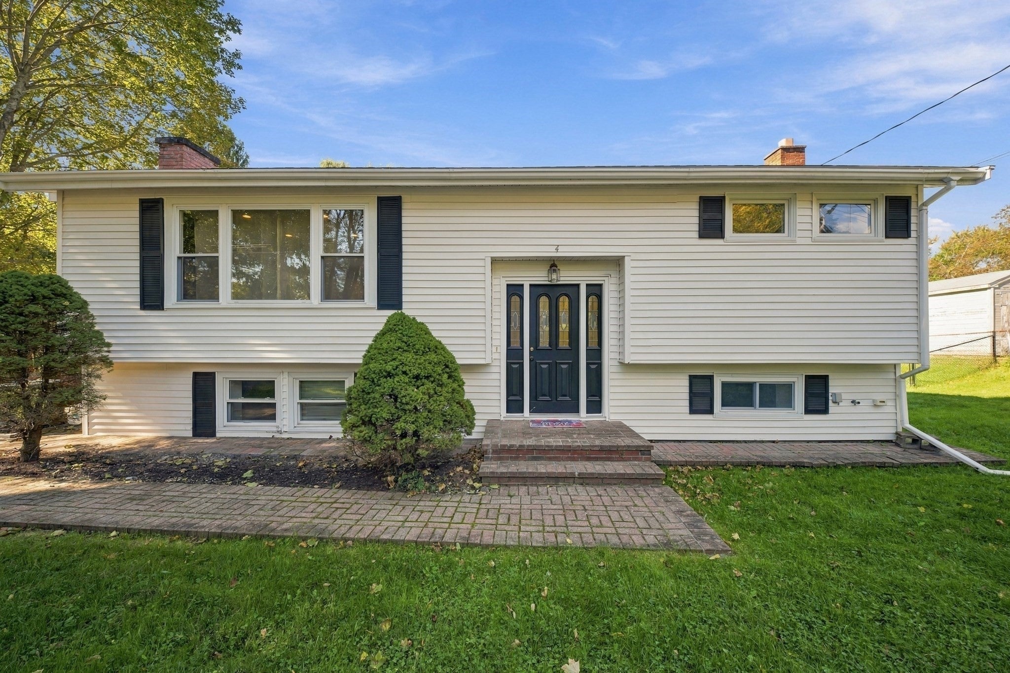 Photo of 4 Richardson Road, Hudson, MA