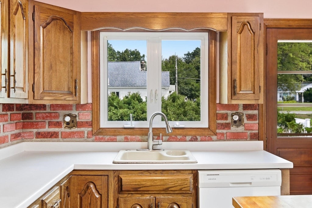 17 Saint James St, Dracut, MA, 17 Saint James St, Dracut, MA Photo #7