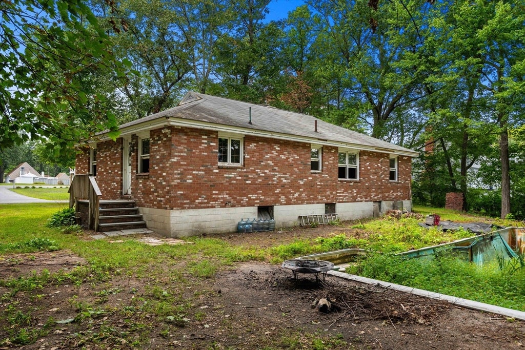 42 Felker St