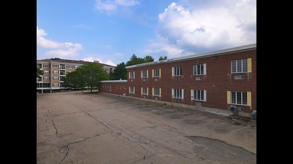 1007-1011 East Street