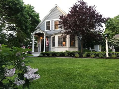 12 Lafayette Ave Hingham MA 02043