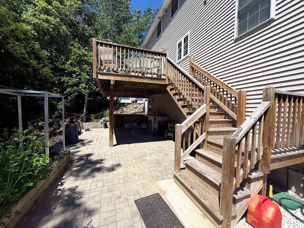 25 Winston Circle