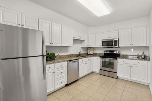 20 Hammond Pond Pkwy 602