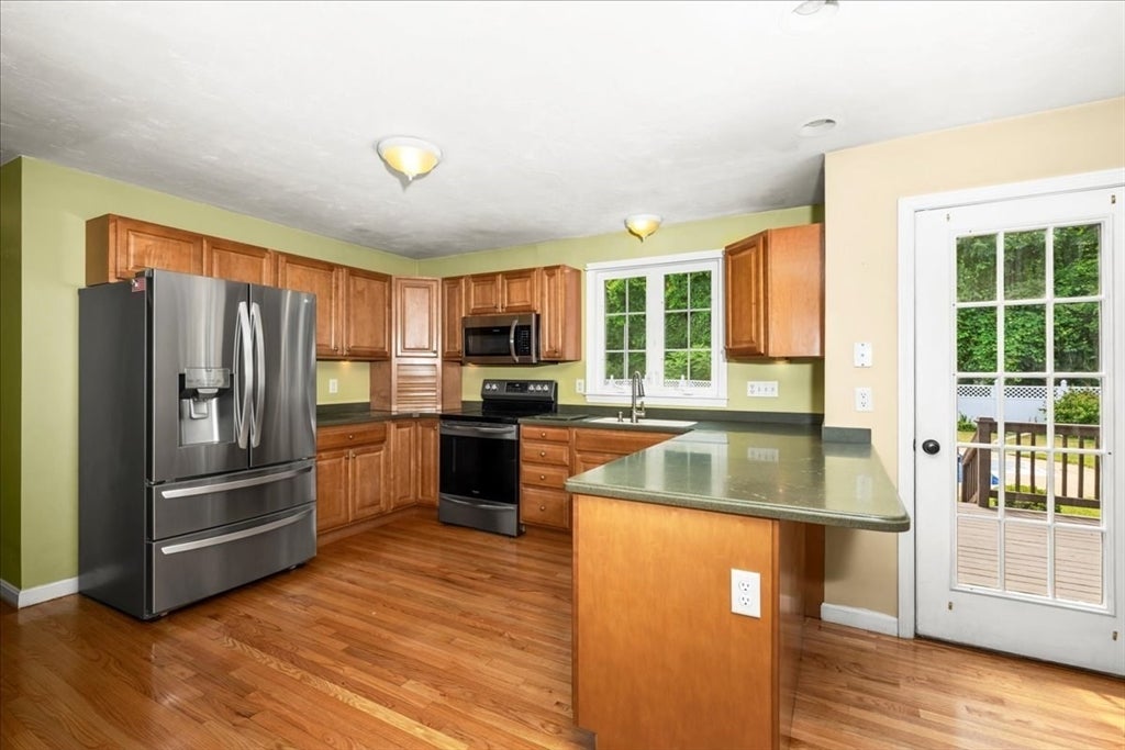 20 Hilltop Farm Rd