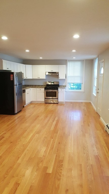 33 Rockland Street 1