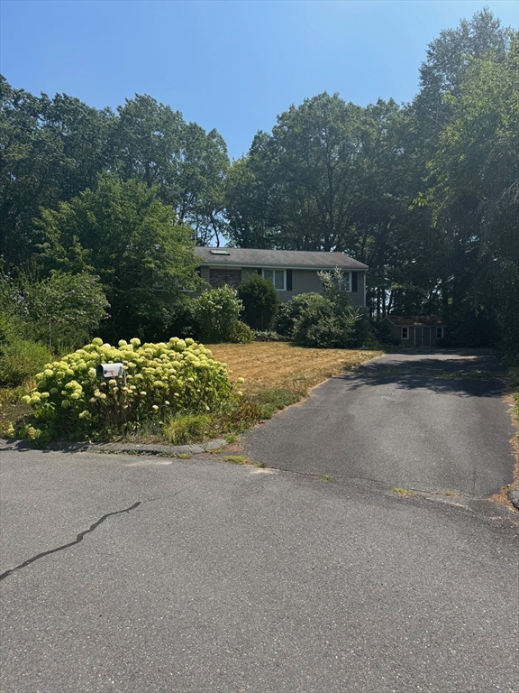 6 Russell Circle 6