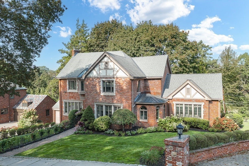 104 Woodchester Dr