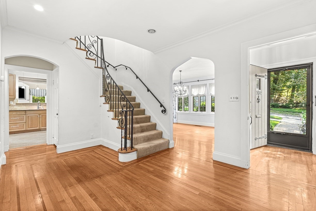 104 Woodchester Dr