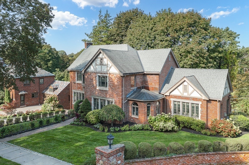 104 Woodchester Dr