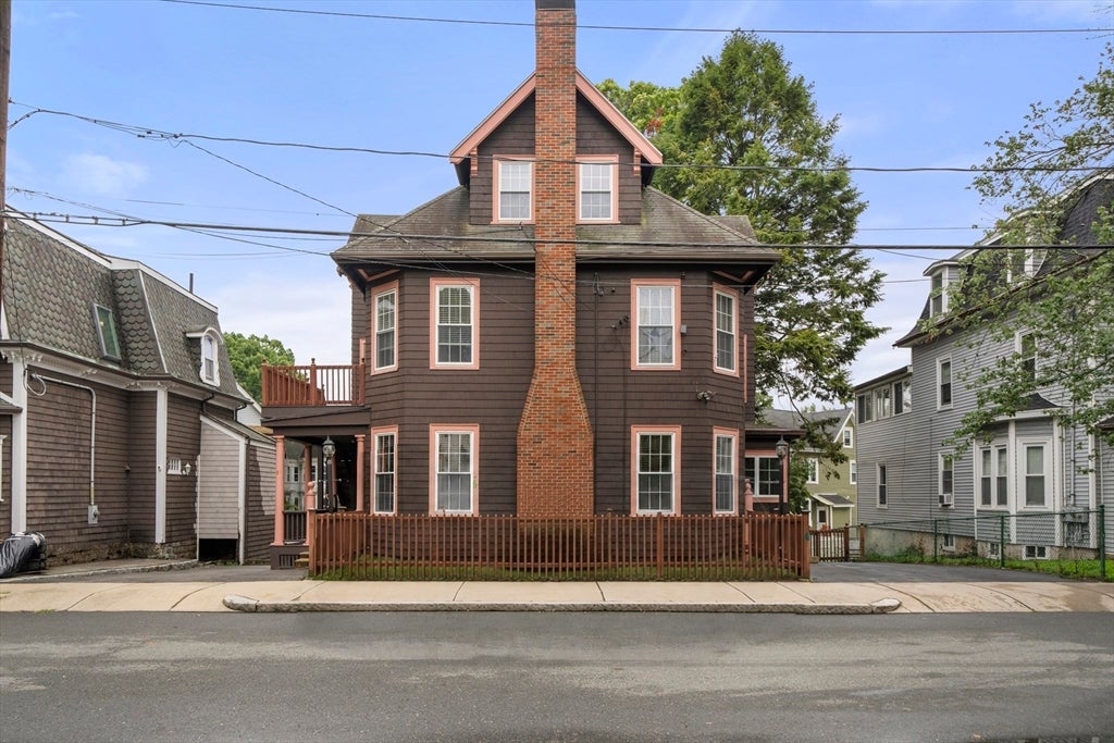 Photo of 16-18 Kernwood St, Malden, MA