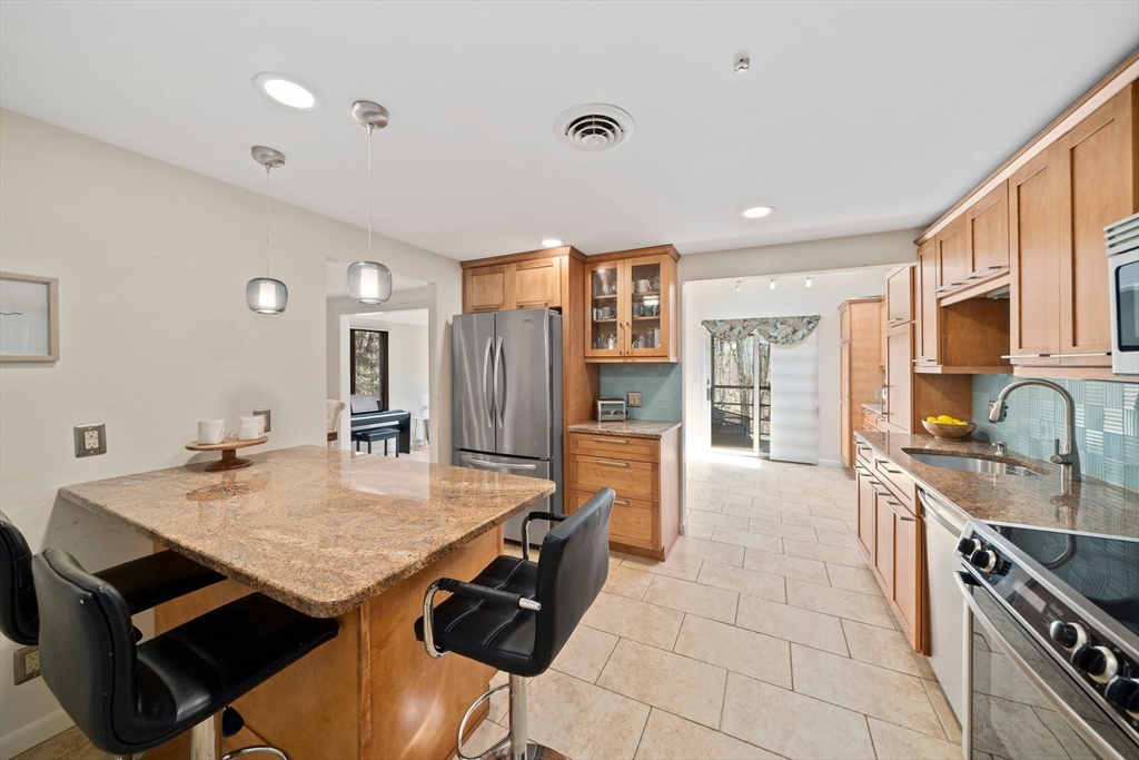 20 Condor Rd