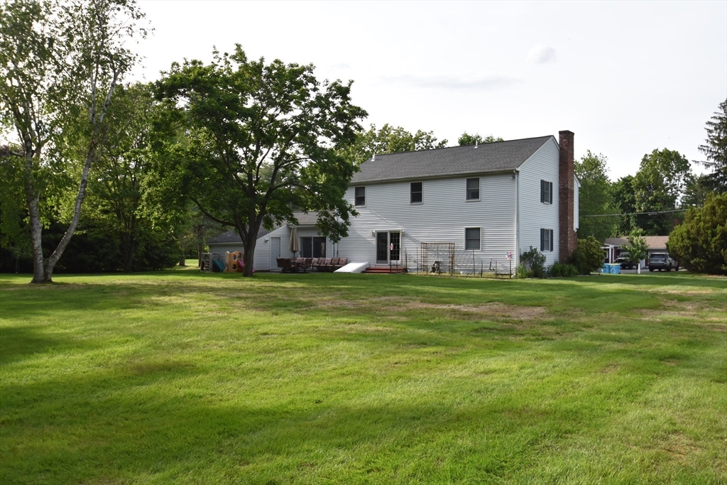 17 Wagonwheel Rd