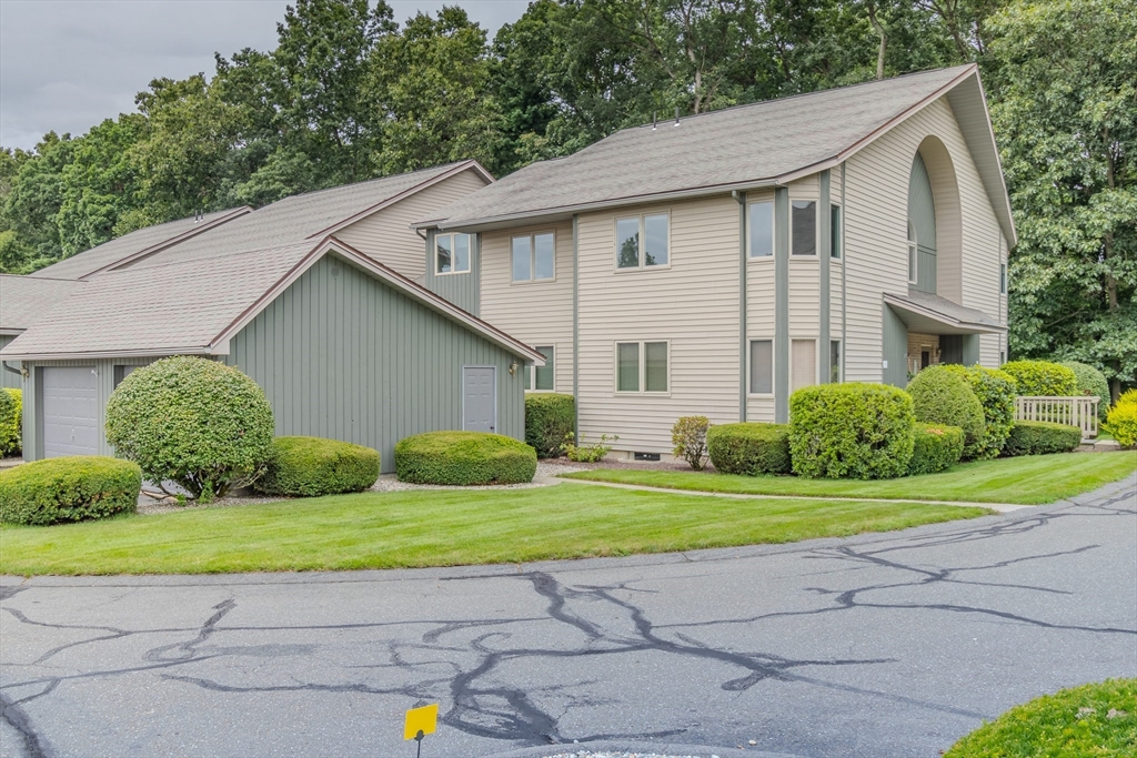 140 Pine Grove Dr 140